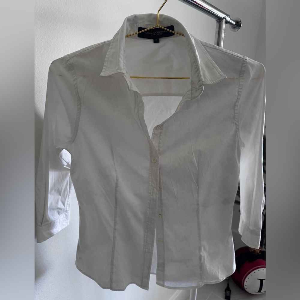 Beautiful Carolina Herrera classic with Shirt.